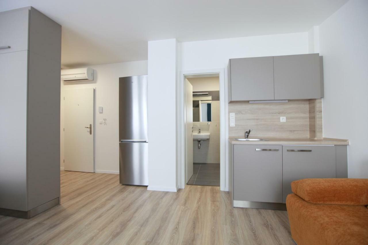 Apartment Center Place Pressburg