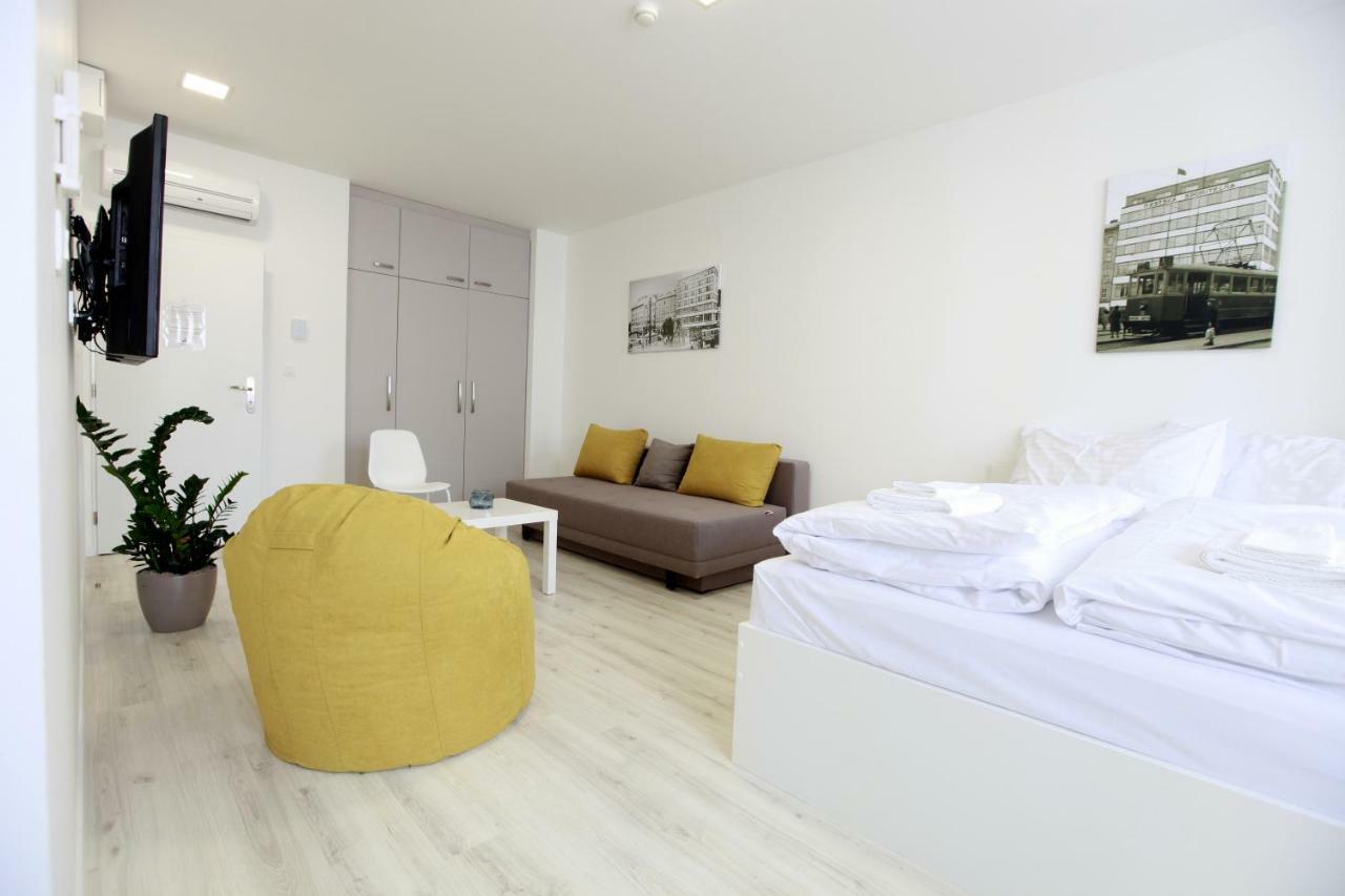 Center Place Apartment Pressburg