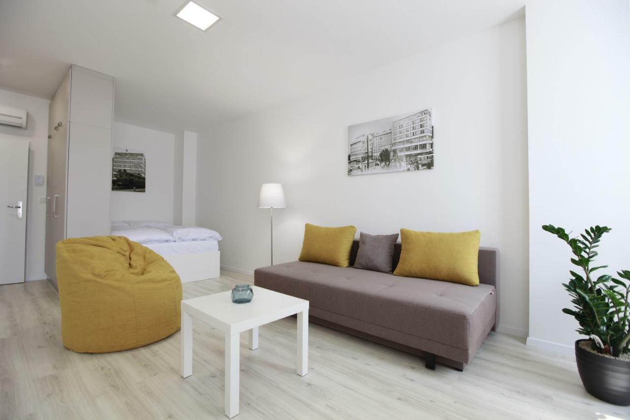 Center Place Pressburg