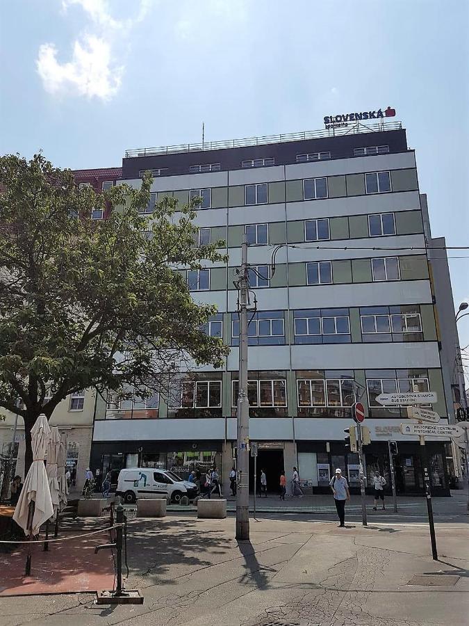 Center Place * Pressburg